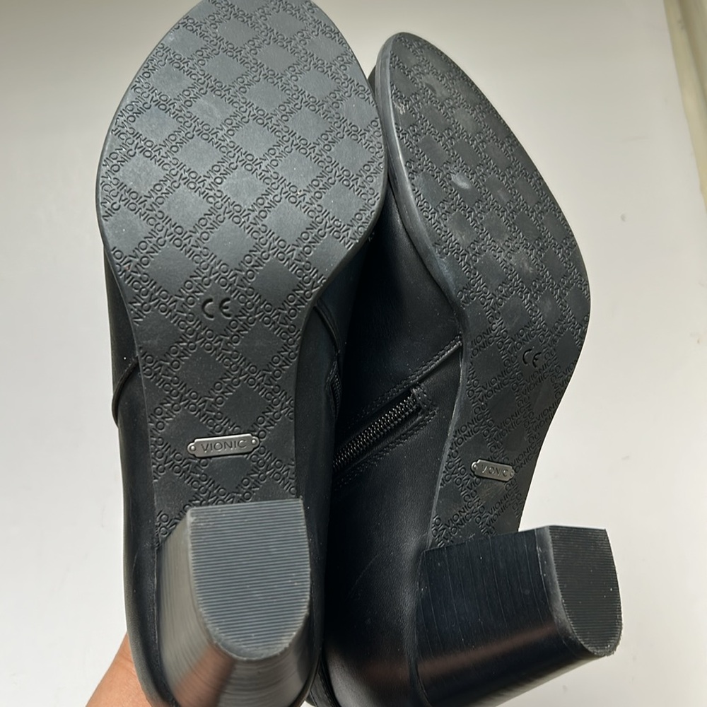 Vionic Upton Black Leather Ankle Booties 9.5 - image 8
